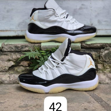 Retro 11 - 2/3