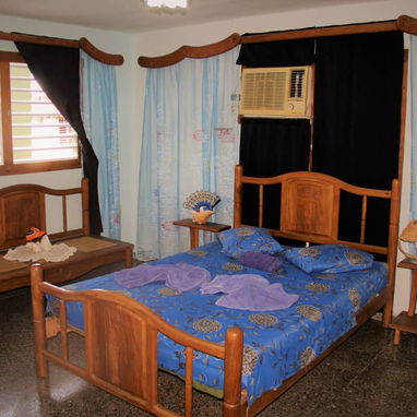 Se renta casa de 4 habitaciones a 60 metros de la playa de Guanabo con piscina de lona. 54026428 - Img 32976835