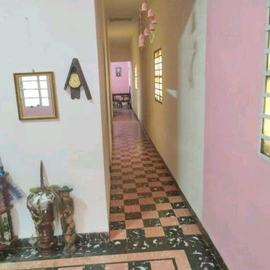Vendo casa independiente colonial de construcción capitalista en playa (Ampliación de Almendares)en prefecto estado Cons - 3/3