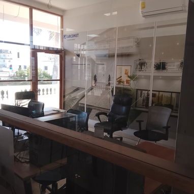 Renta de oficinas en el Vedado y almacenes en Jaimanitas Playa - 2/5