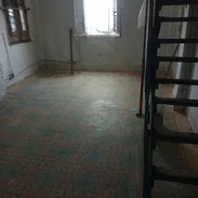 Se vende apartamento en edificio con sala comedor.,2 cuartos .una barbacoa con un cuarto.cocina y baño - Img 56386869