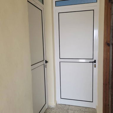 Ventanas y puertas de aluminio. Bajos de meseta. Mamparas de baños. Closet de espejos. Paños fijos ect - Img 118182772
