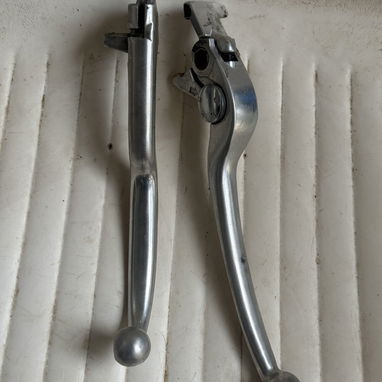 Vendo piezas originales de Suzuki gsx 250r - Img 117347529