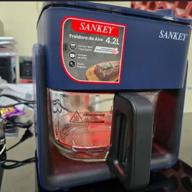 Freidora de aire de 4.2L marca Sankey con canasta de cristal templado 🏠 La más saludable de todas las freidoras 75 USD - 4/6