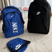 Mochilas Nike solo me queda la negra mide 55 cm de largo - Img 55755843