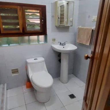 En venta hermosa casa con vista directa al mar en Cojimar. - Img 112962678