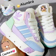 Tenis Adidas para niños - Img 53575370