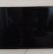 Vendo televisor  roto LED de 55 pulgadas marca VIDAO - Img 45999735