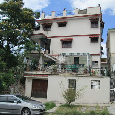 Casa Biplanta Nuevo Vedado, planta superior. - 2/10