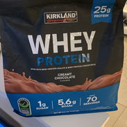 Whey Protein kirkland 70 serv. En 100 usd - Img 54396485