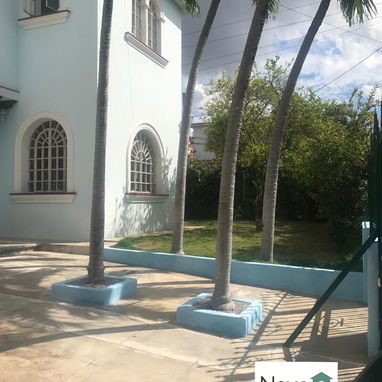 Venta de casa independiente en calle 90 - 2/10