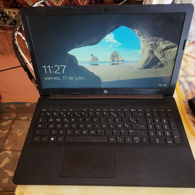 Laptop sin detalles - Img 125888972