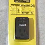Protectores de voltaje 110v y 220v muy buena calidad, protección total garanprotección total garantizada de sus equipos. - Img 52091226