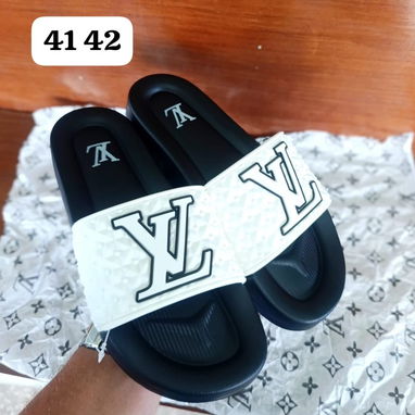 Chancletas de hombre - Img 123692304