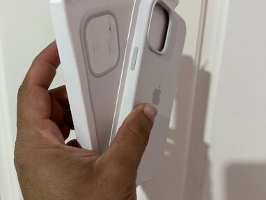 MagSafe  FORRO ORIGINAL SILICONA CASE color blanco ( MAGSAFE ) para iPhone 12 Pro Max //( 50 USD ) o al cambio . - Img 65993473