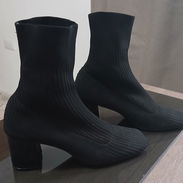 Zapatos/Botas con tacon cuadrado - Img 57728733