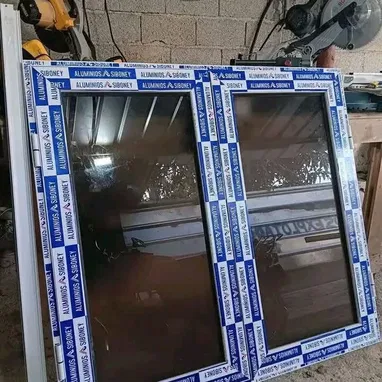 Hacemos todo tipo de trabajo de marqueteria de aluminio con cristal a la medida y gusto del cliente - 9/10