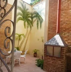 Casa frente de la iglesia en San Antonio de los Banos - Img 25534250
