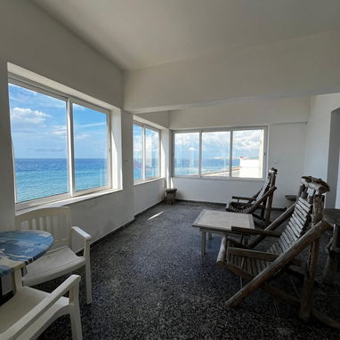🌊🛋️ Apartamento con terraza frente al mar y vista al Malecón REF 1378 - Img 96441689