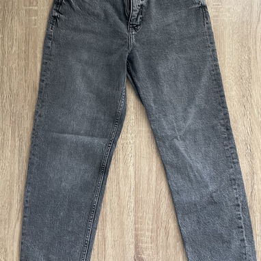 Pantalones Zara y Levi’s - Img 121182134