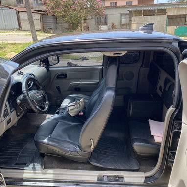 Vendo Camioneta GMC cabina 1/2 en óptimo estado motor y caja nuevo de fabrica Aire nuevo música full 53618966 - Img 125162103