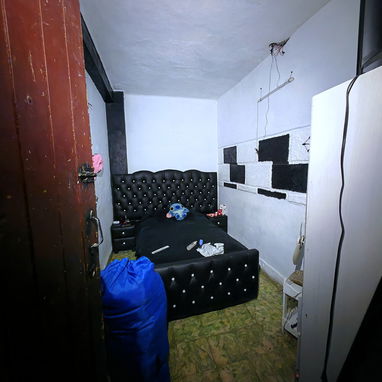 10 de Octubre y Vía Blanca:Apto de 2/4 en 3erPiso,Ventanales a la Calle,Azotea Propia,y Una Casita De Madera Independien - 3/9