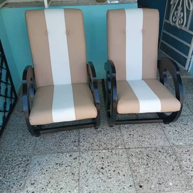 Sillones de madera capitoneados - 4/9