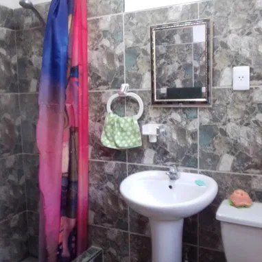 CASA 3/4, 2 BAñOS, interior. NUEVO VEDADO, CERCA CUPET ACAPULCO, PLAZA - Img 115847075