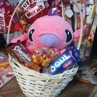 Alegría Mágica. Sorprende a tus Familiares con Regalos y Muchas Sorpresas más - Img 111600956