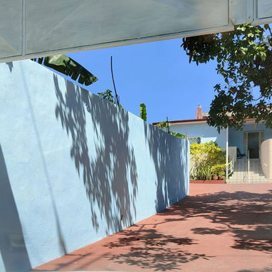 Villa de renta en el vedado! Con piscina y jacuzzi. Se deja cartera de clientes - Img 123680019