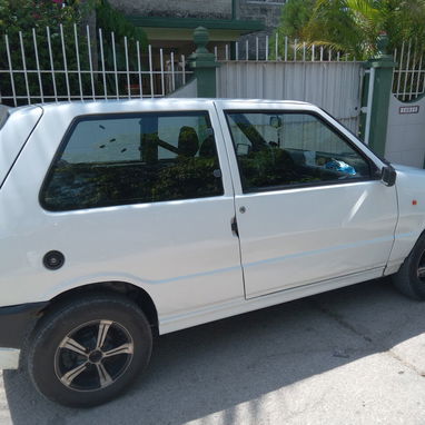 Fiat Uno Italiano Diesel, con piezas de repuesto, precio negociable - 3/10