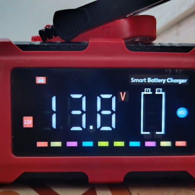 CARGADOR BATERIA DE AUTOS 12 VOLT 6 Y 10 AMPERES - 2/2