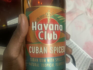 Hola tengo una botella de Habana club - Img main-image