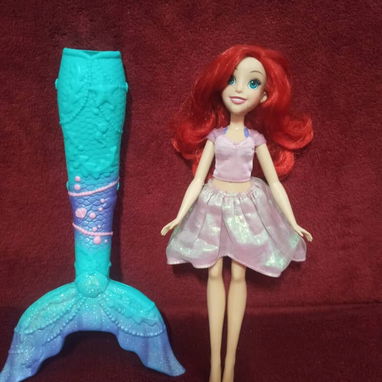 🦀🐚 ¡Muñeca de la Sirenita Ariel: Dos Estilos en Uno! 🐚🦀 - Img 125629626