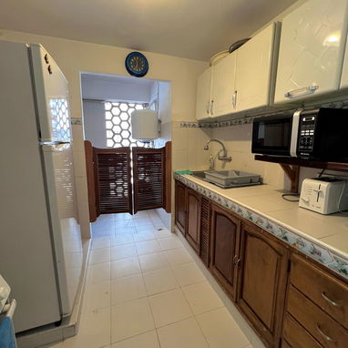 Comodidad y Estilo en este espacioso apartamento ubicado en el Vedado. - Img 115725478
