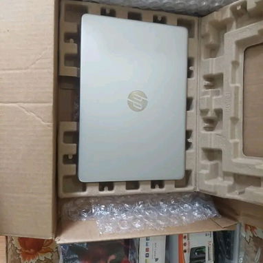 310USD Laptop HP 14 (NUEVA EN CAJA 📦) - 4/4