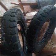 SE VENDE PAR DE NEUMÁTICOS 4.50-12 Solo un mes de uso, - Img 56969833