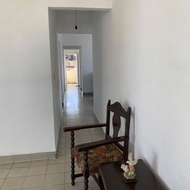 Casa en alto de un biplanta a pocos metros de 17 y 64 placa libre - 3/10