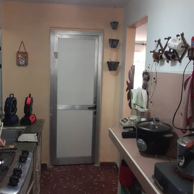 Apto de dos cuarto en tercer piso en Abel santamaria - Img 125228168