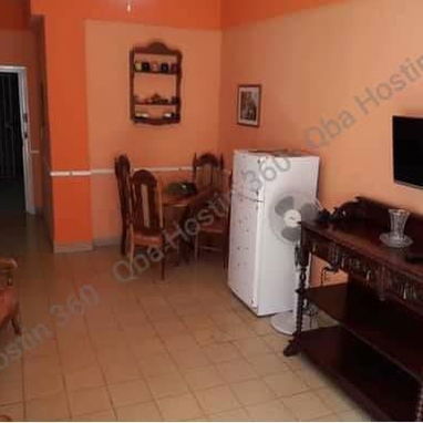 Renta para 3 personas  en apartamento de 1 habitacion en el Vedado, Habana. - Img 107787194