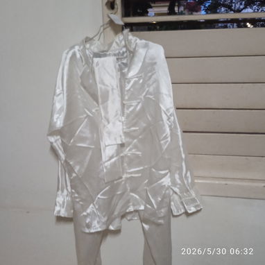 Se vende traje blanco para practicar taichi vivo en el vedado cerca del parque Jon lennon - Img 123229010