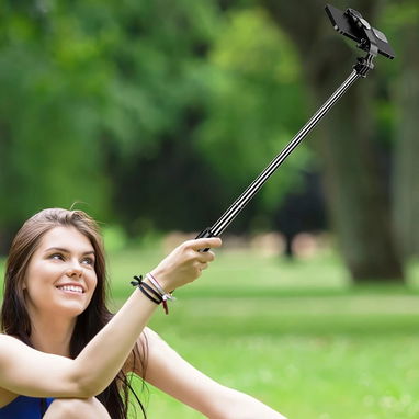 Trípode y Selfie Stick 2 en 1 con Control Remoto Bluetooth - Img 108220619