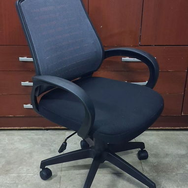 SE VENDEN SILLAS GIRATORIAS PARA OFICINAS - 4/7