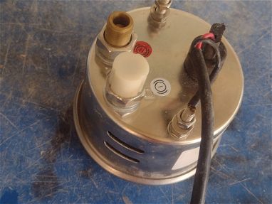 Reloj de presión, amperímetro y combustible - Img 67348050