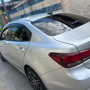 Vendo o negocio Kia Río 20 20 el panameño motor 1.4 caja sexta - Img 113151530