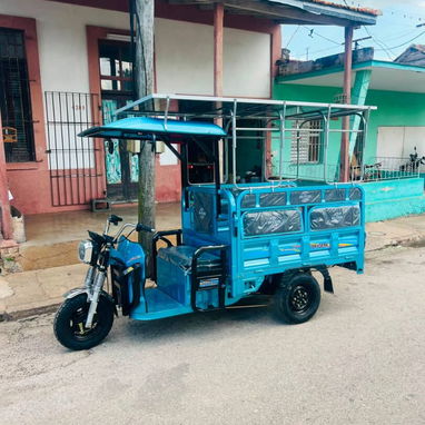 *TRICICLO TOPMAQ:*    - Con panel solar de 625 W bi facial  - Controlador de 1200 W trabajando al 100 . - 3/3