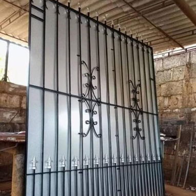 Se realiza trabajo de rejas para su seguridad - 8/10