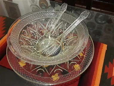 Centro de mesa de cristal antiguo de 4 piezas, fuente plana, honda y cubiertos: tenedor y cuchara. Ver foto - Img main-image