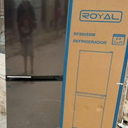 Refrigerador 8 pies Royal tiene el congelador abajo nuevo con garantía y mensajería ! - Img 55367421