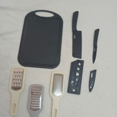 SET DE COCINA MULTIFUNCIONAL DE TABLA + CUCHILLO + RALLADORES, ENTREGA DE FACTURA, VARIEDAD DE ÚTILES DE COCINA, ETC - Img 118421459